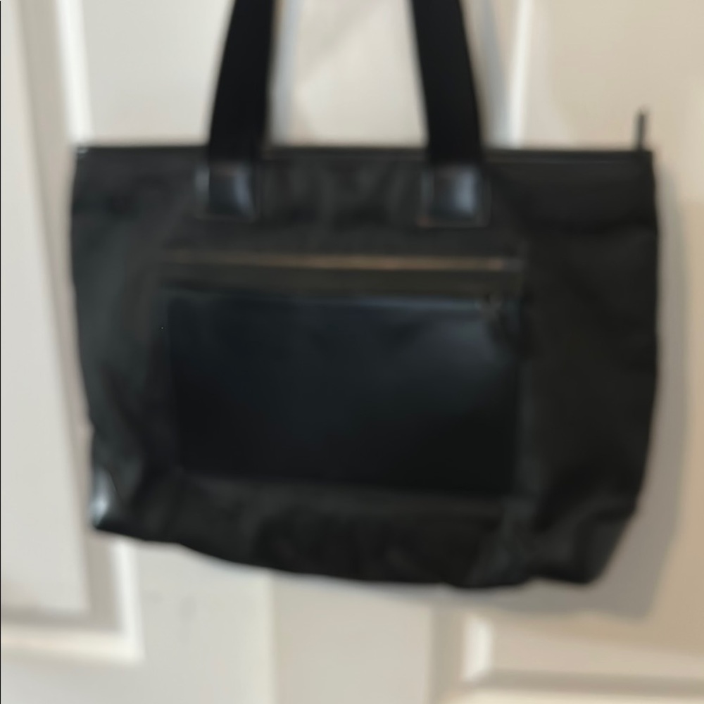 Gucci Black Canvas Tote Bag with Minimalist Design - Picture 6 of 15